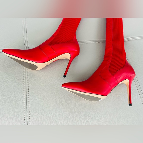 New!Tony Bianco DAHLIA
OVER THE KNEE LEATHER + FABRIC STRETCH BOOT
RED Size 8.5 - Picture 10 of 15